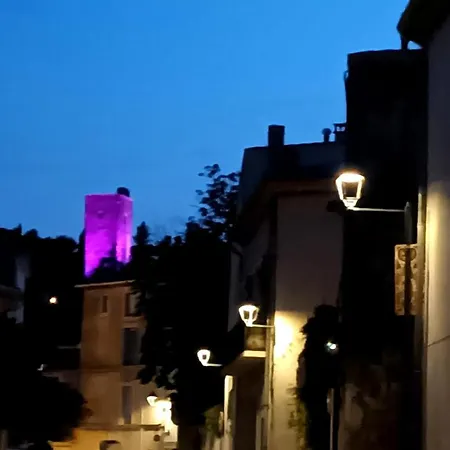 招待所 La Loubiere -